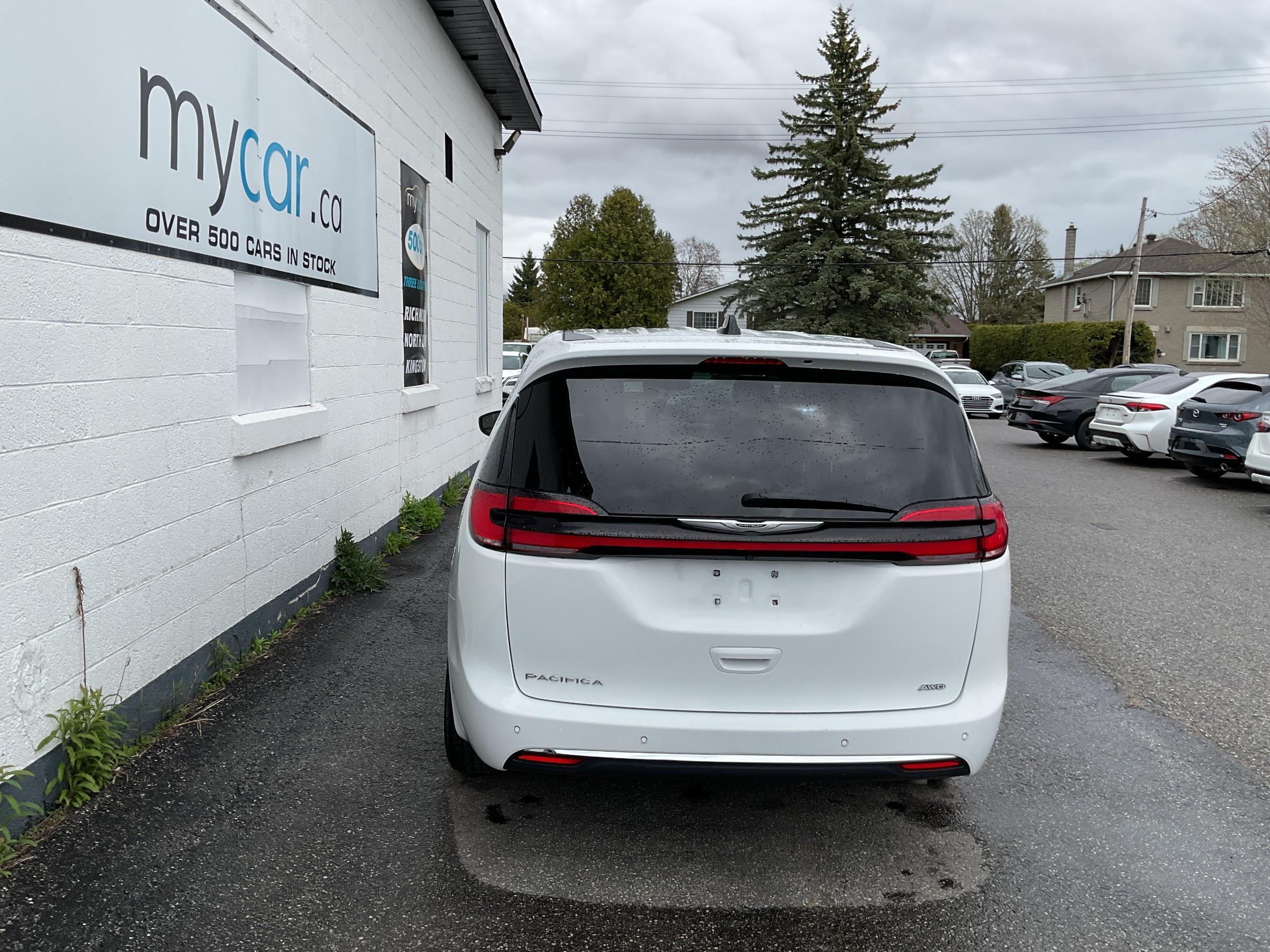 Chrysler Pacifica 2023