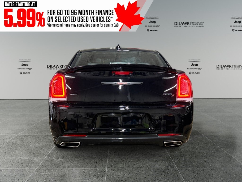 Chrysler 300 2023