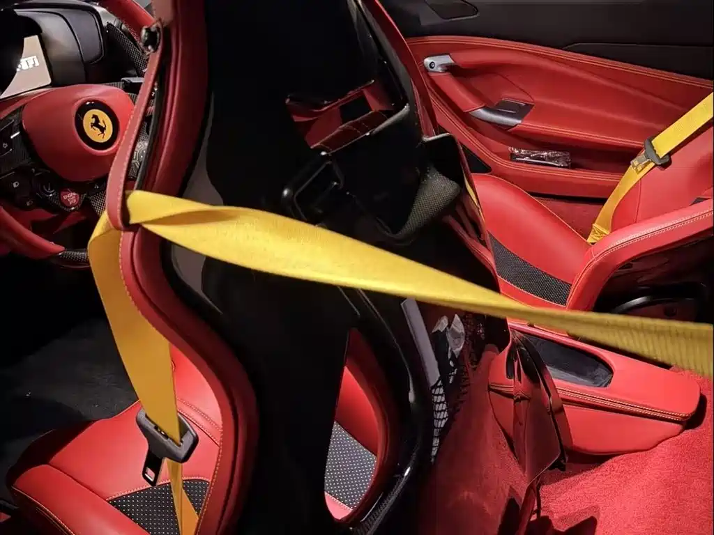Ferrari F8 2021