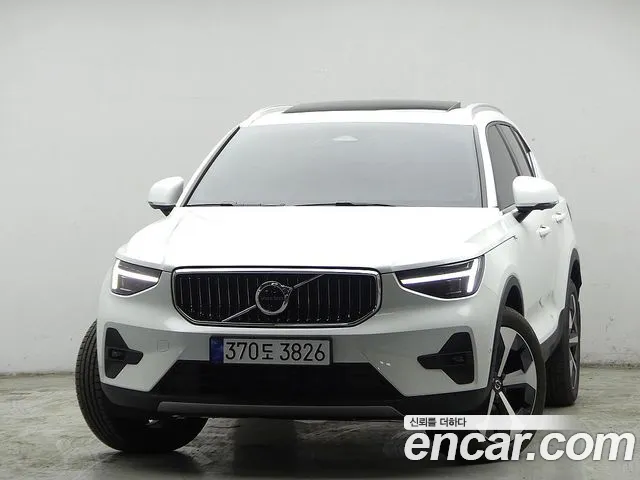 Volvo XC40 2024