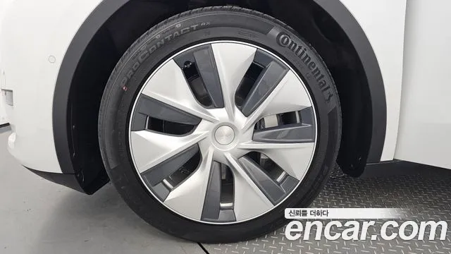 Tesla Model Y 2021