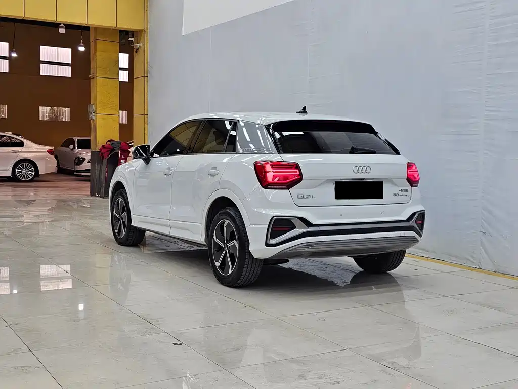 Audi e-tron 2023