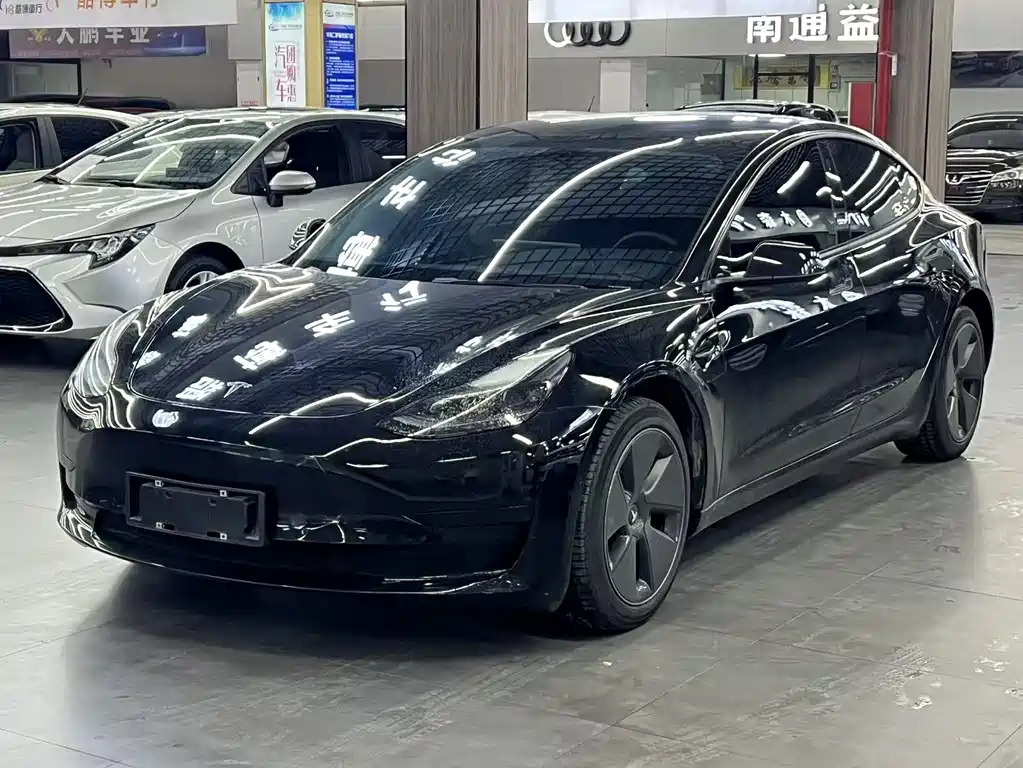 Tesla Model 3 2023