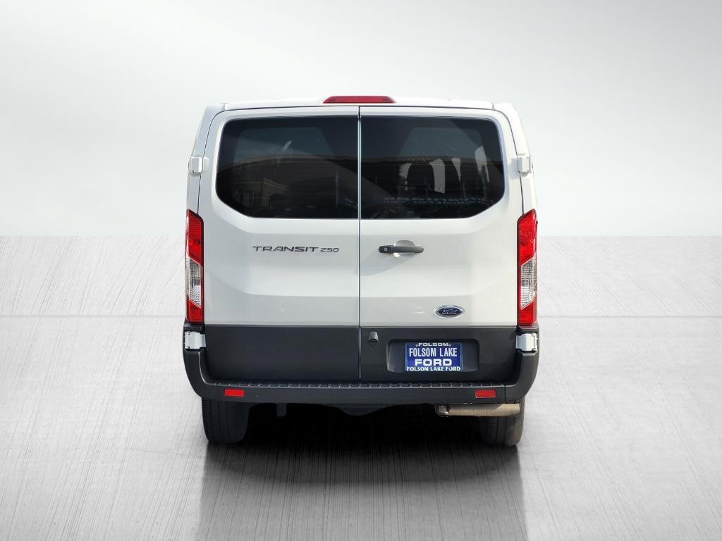 Ford Transit 2024
