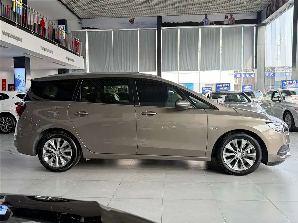 Buick GL6 2023