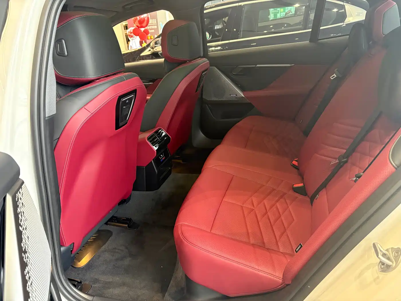 BMW i5 2025
