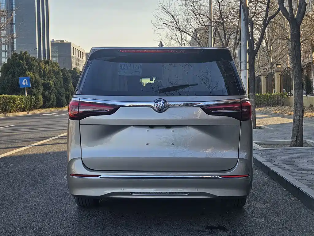 Buick GL8 2023
