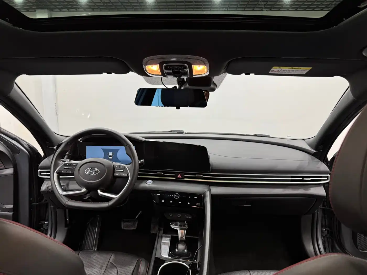Hyundai Elantra 2022