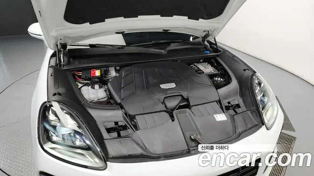 Porsche Cayenne 2021