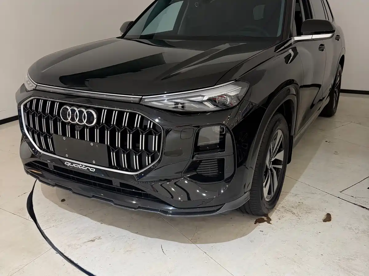 Audi Q6 2025