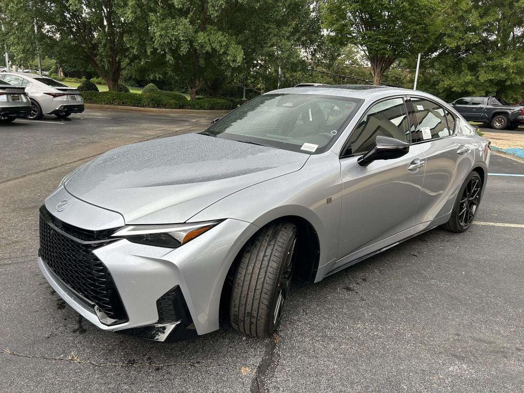 Lexus IS 2026