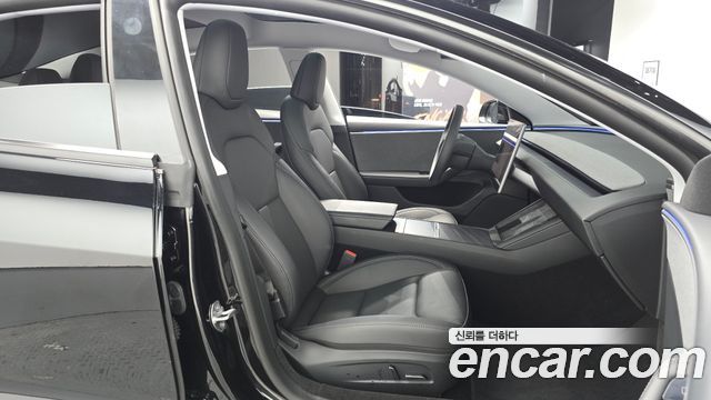 Tesla Model 3 2025