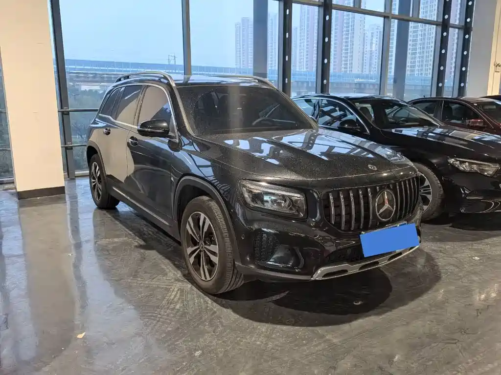 Mercedes-Benz GLB 2024