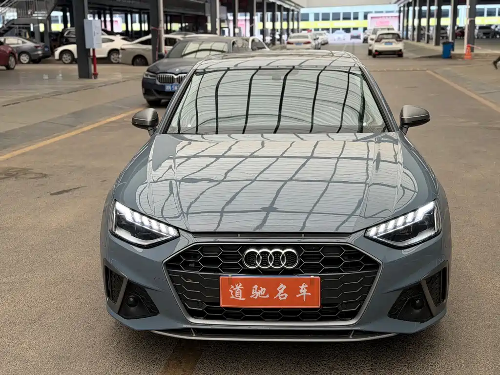 Audi A4 2023