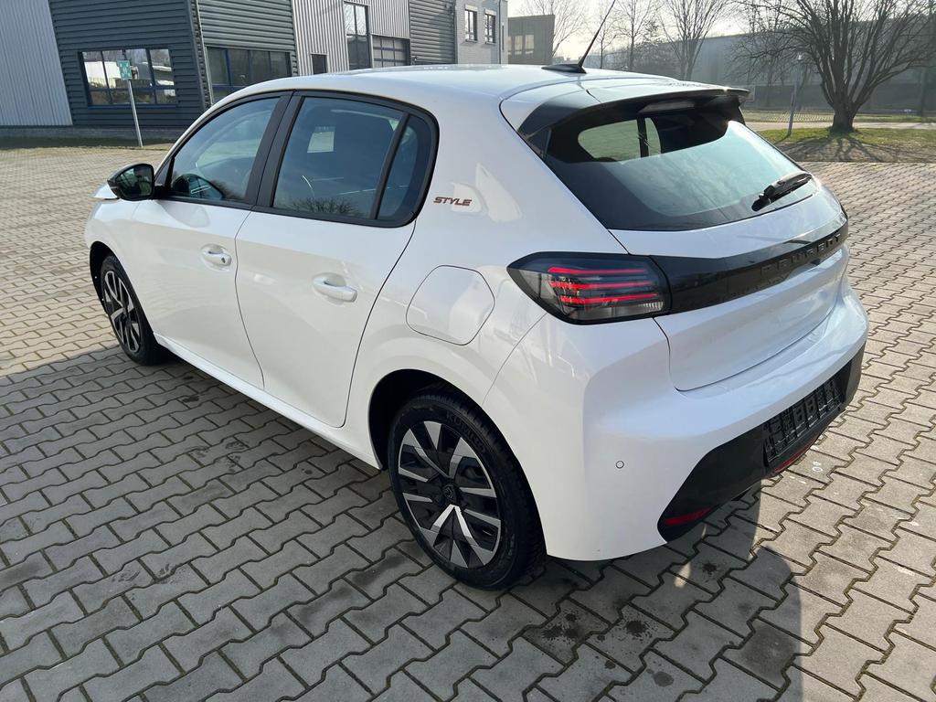 Peugeot 208 2025