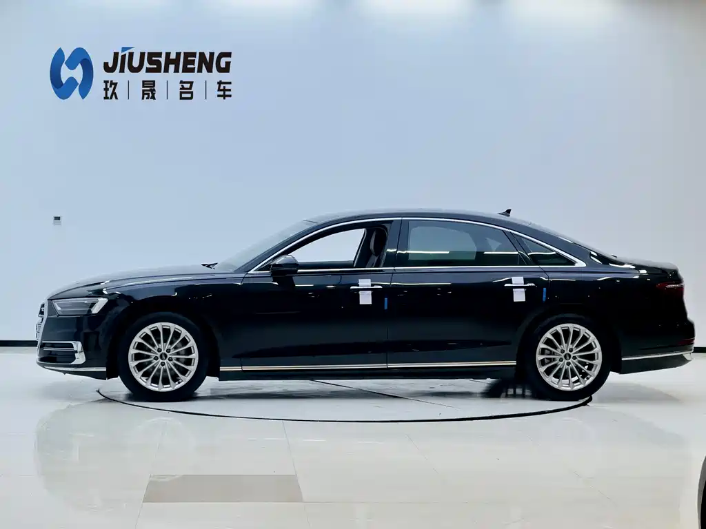 Audi A8 2021