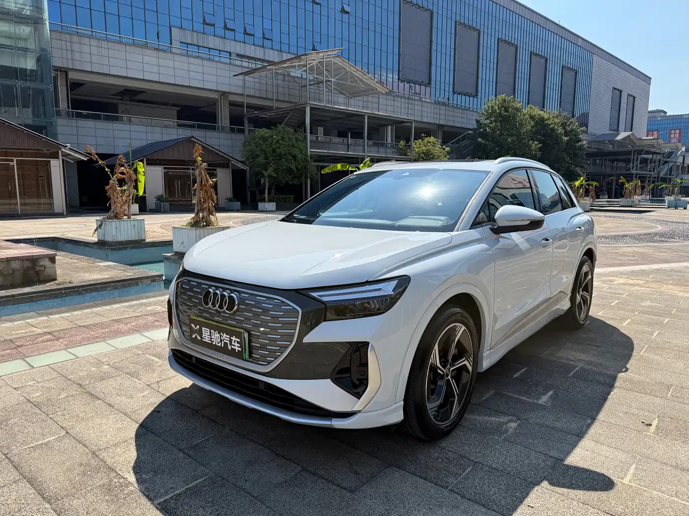Audi Q4 e-tron 2024