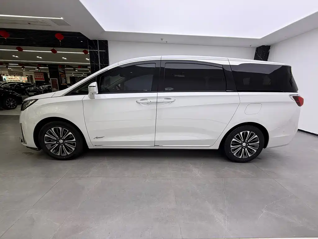 Buick GL8 2023