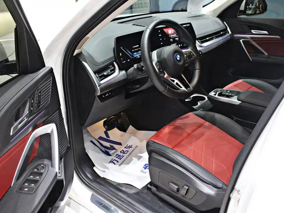 BMW iX1 2024
