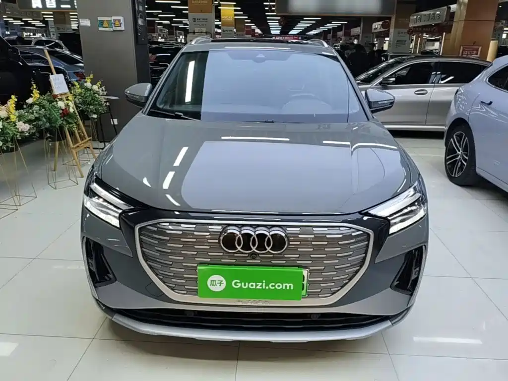 Audi Q4 e-tron 2024