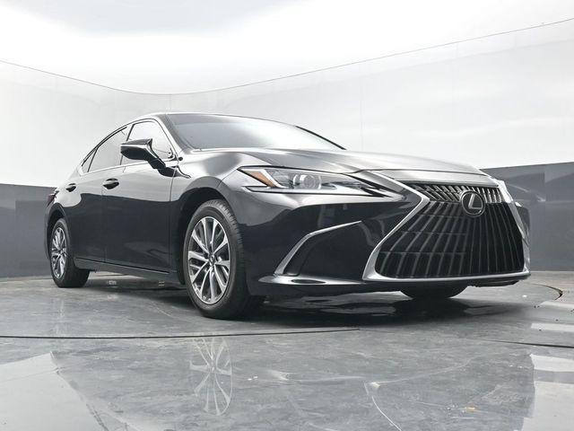 Lexus ES 2022