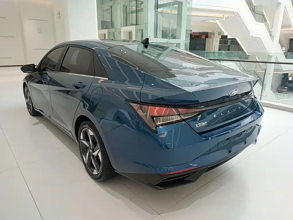 Hyundai Elantra 2023