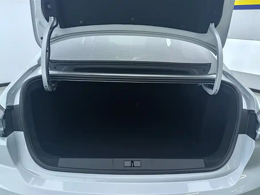 Peugeot 408 2025