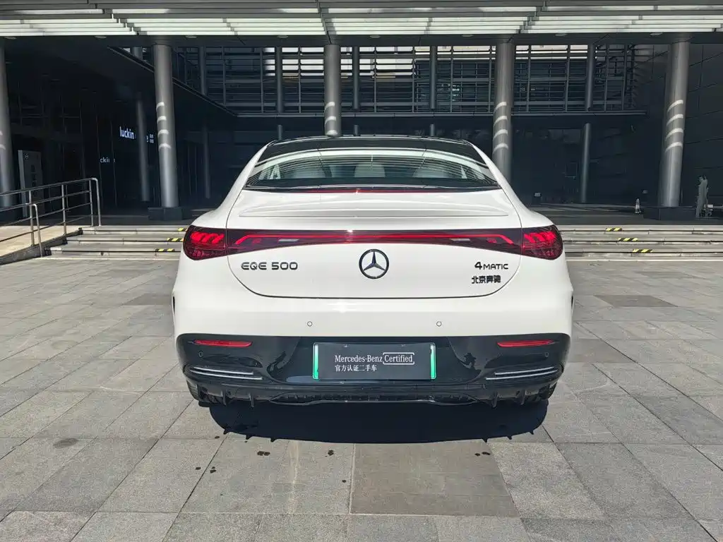 Mercedes-Benz EQE 2025