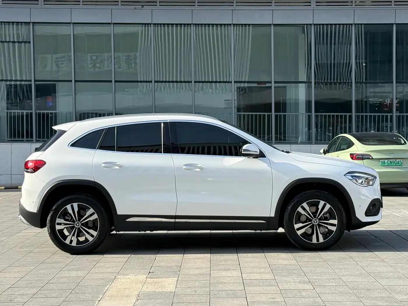 Mercedes-Benz GLA 2023