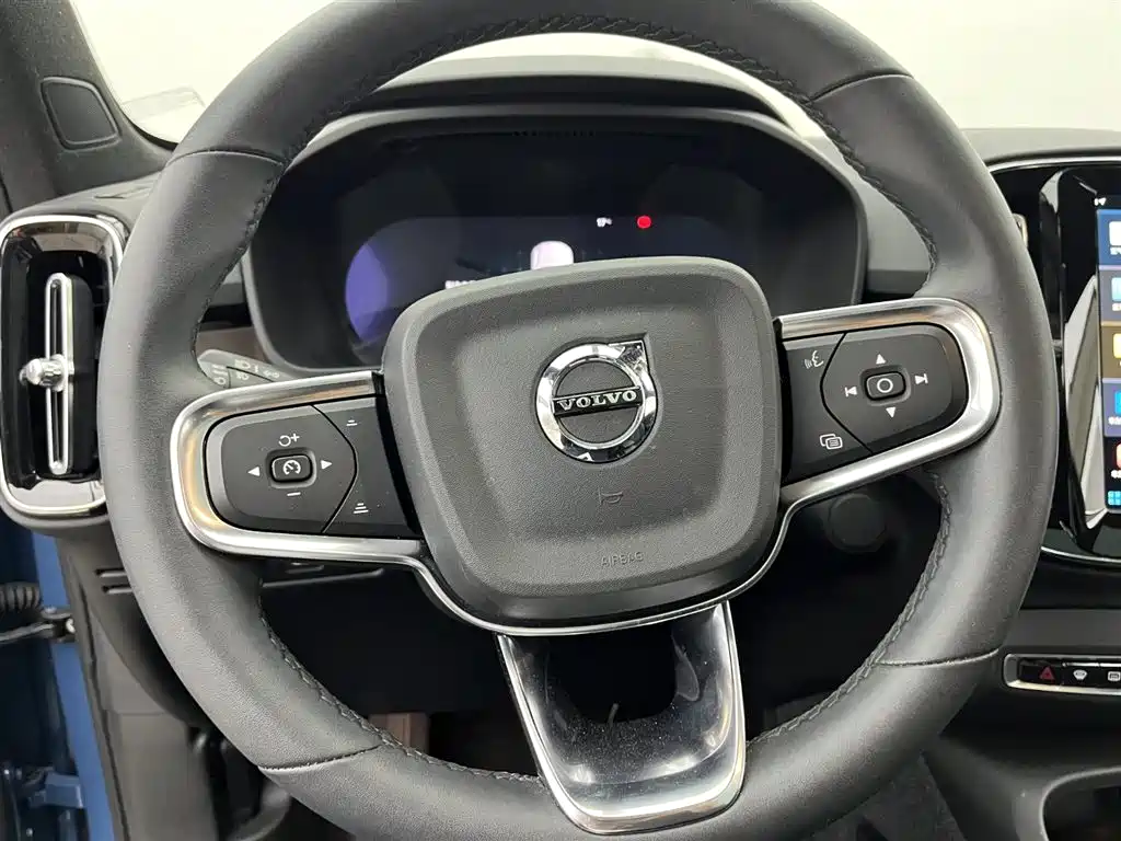 Volvo C40 2024