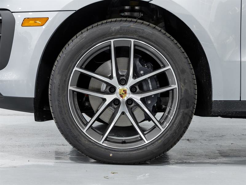 Porsche Macan 2025