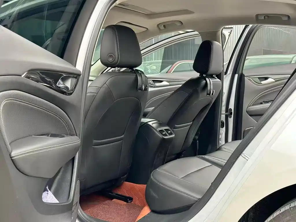 Buick Regal 2024