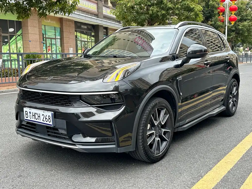 Lynk & Co 01 2022