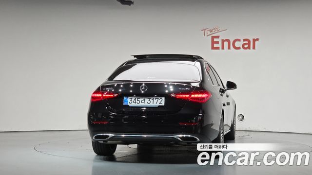 Mercedes-Benz C-Класс 2024