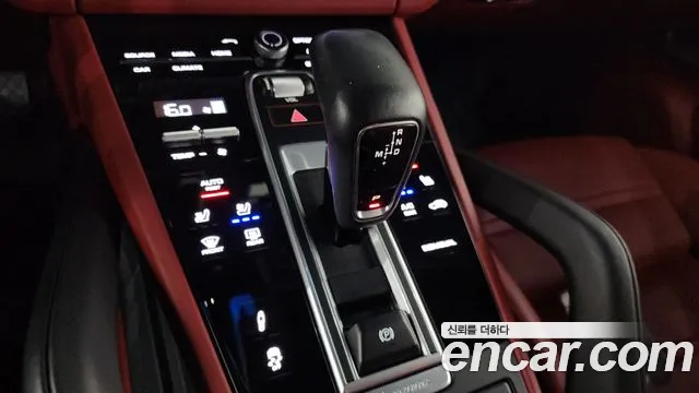 Porsche Cayenne 2022