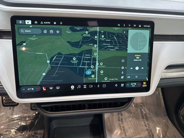 Rivian R1S 2023