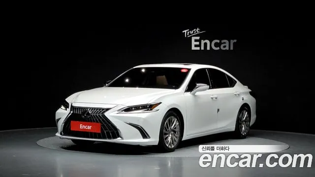 Lexus ES 2023