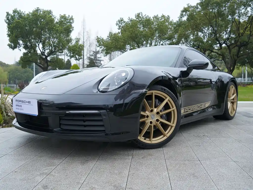 Porsche 911 2025