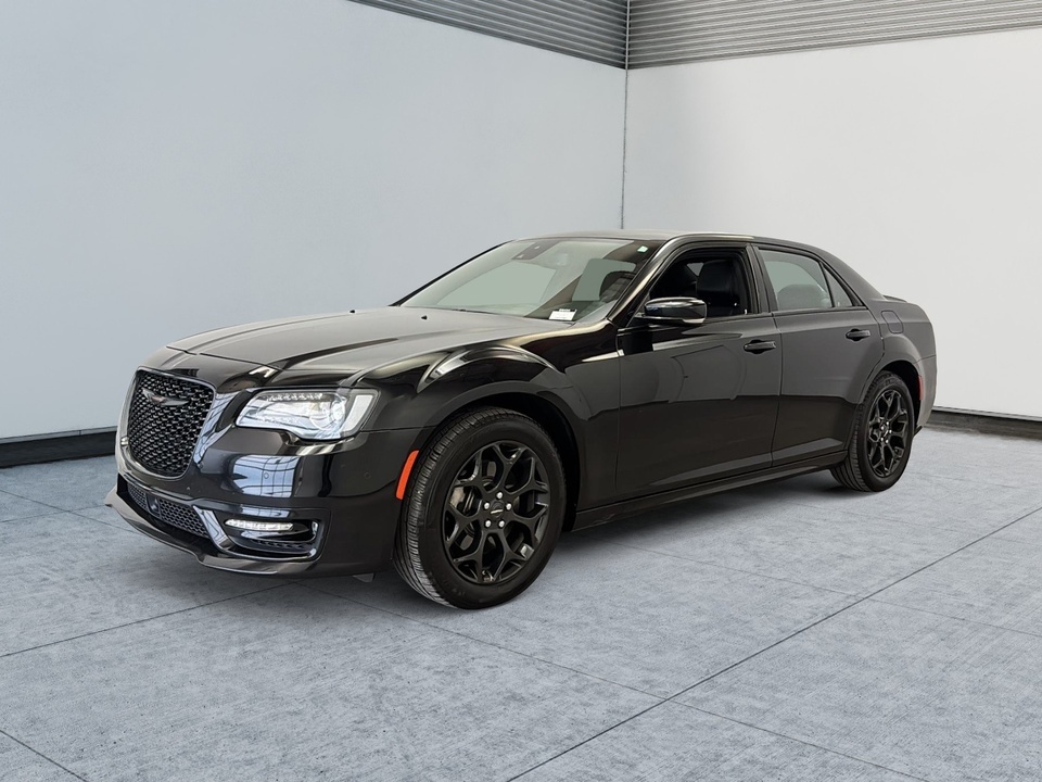 Chrysler 300 2023