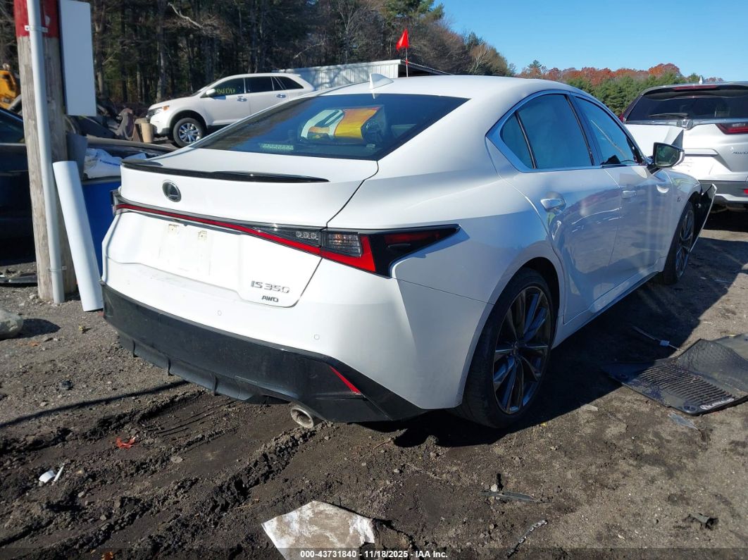 Lexus IS 2023