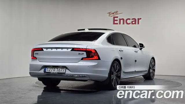 Volvo S90 2022