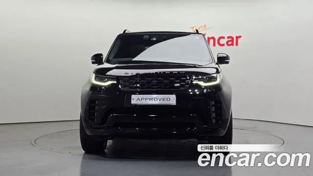 Land Rover Discovery 2024