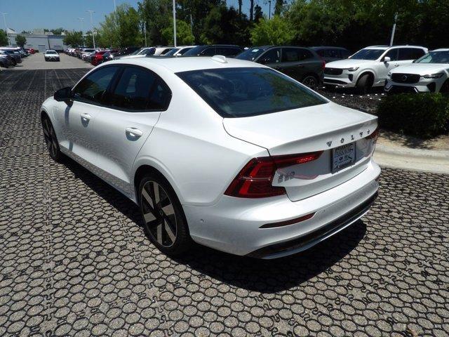 Volvo S60 2025