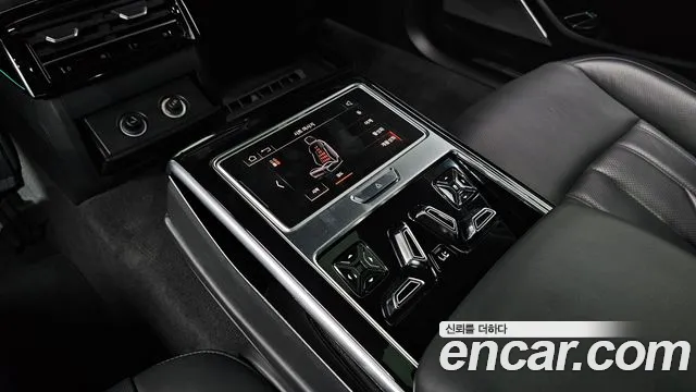 Audi A8 2021
