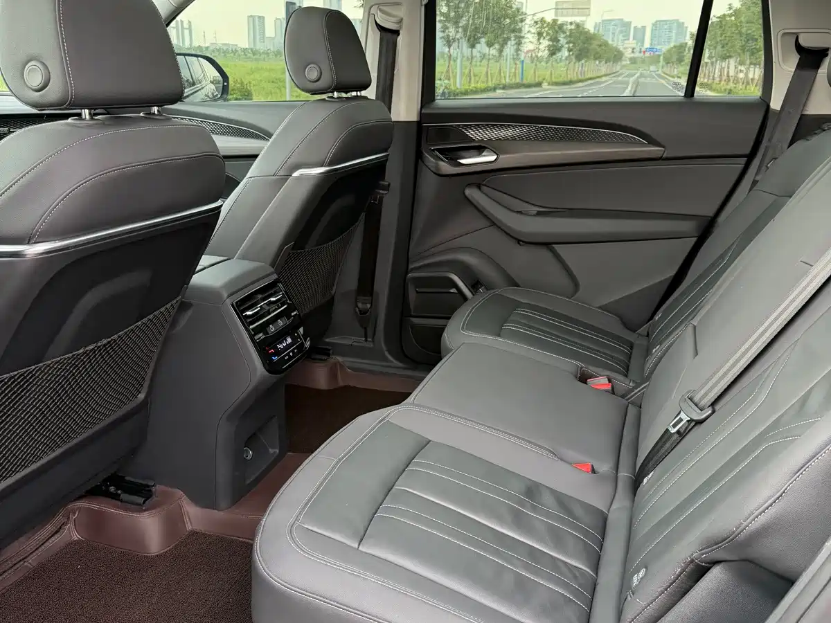 Audi Q6 2025