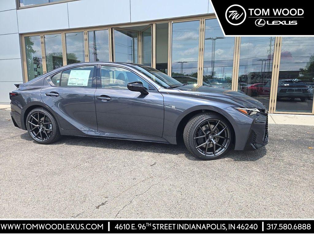 Lexus IS 2026