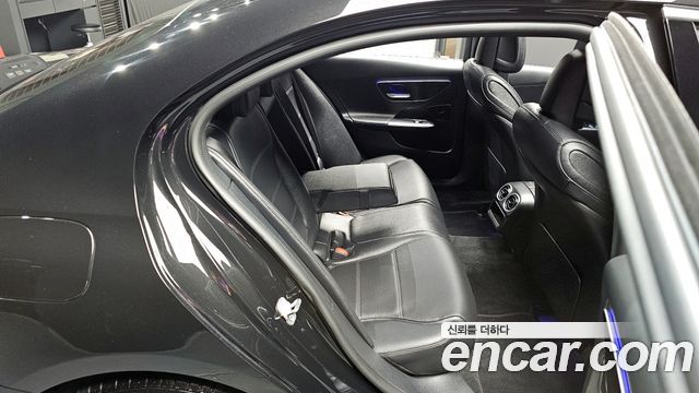 Mercedes-Benz C-Класс 2024