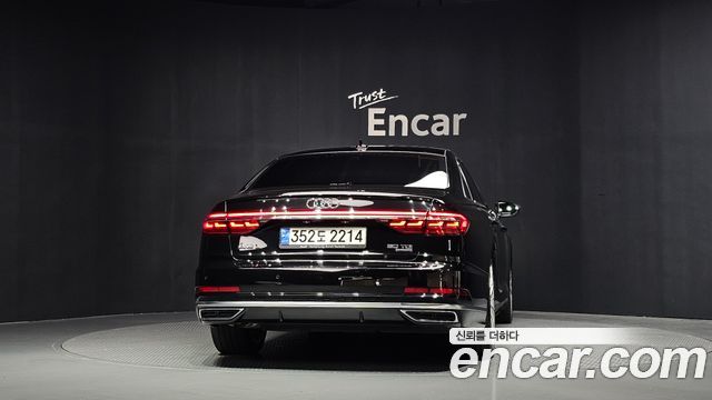 Audi A8 2021