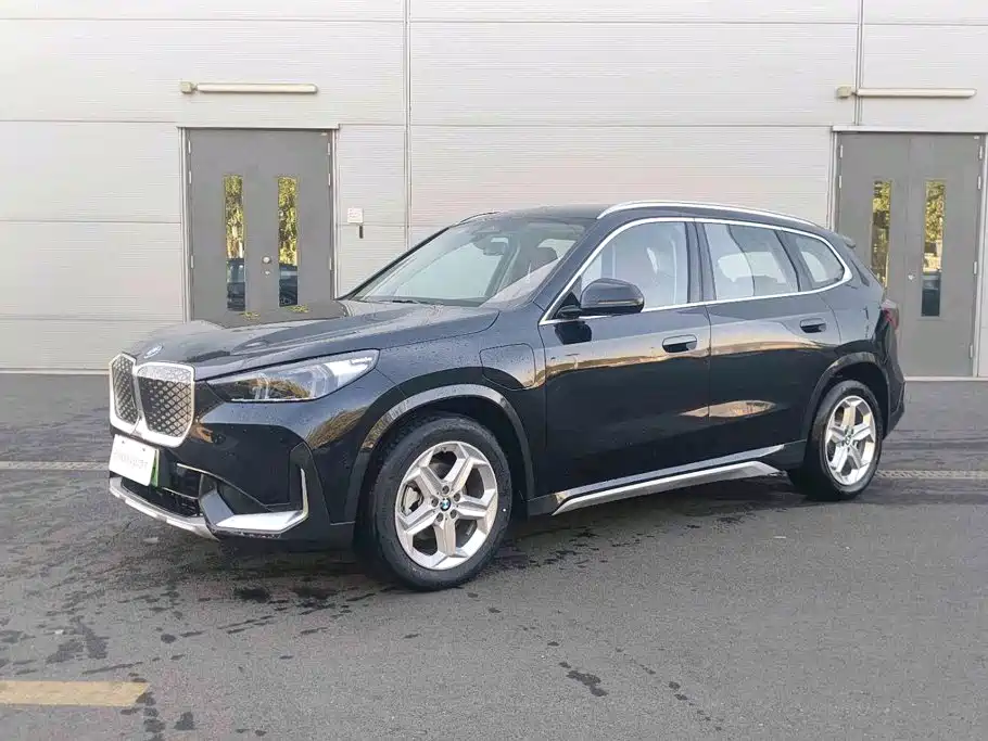 BMW iX1 2026