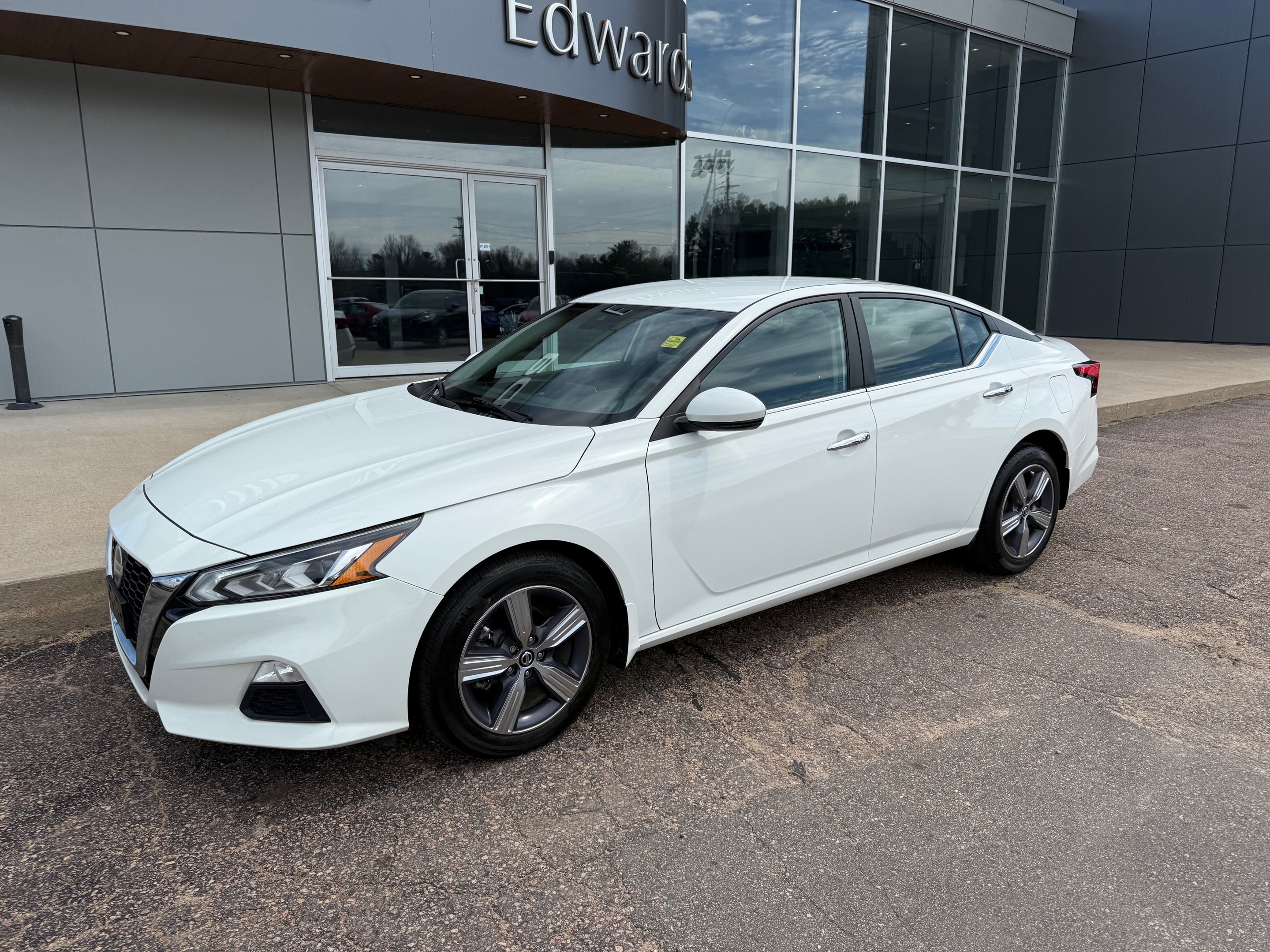 Nissan Altima 2021